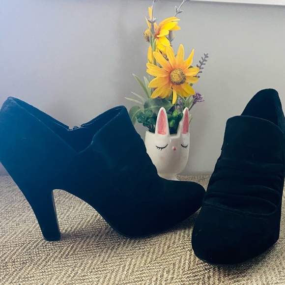 Nine West heel booties - Picture 5 of 5